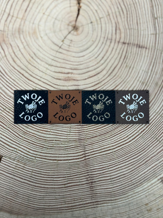 Personalizowane metki z ekoskóry z Twoim logo – Grawer laserowy